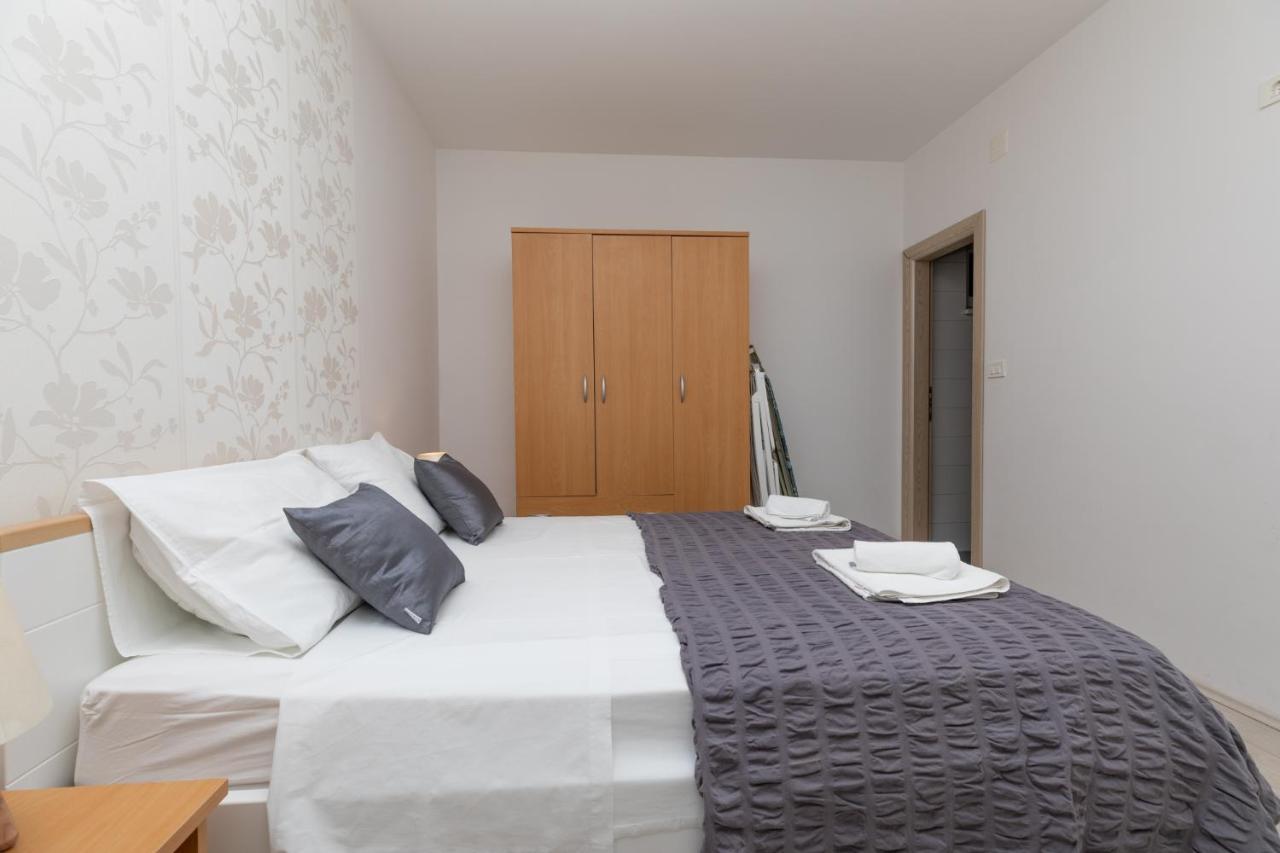 Apartments Villa Carica B&B Mimice Ngoại thất bức ảnh