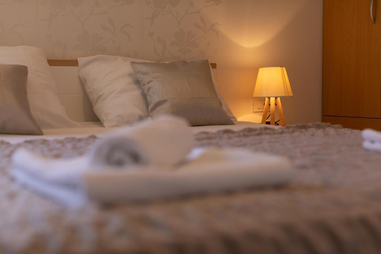 Apartments Villa Carica B&B Mimice Ngoại thất bức ảnh