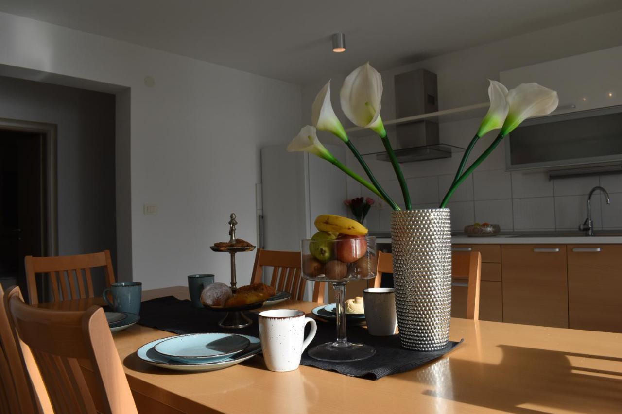 Apartments Villa Carica B&B Mimice Ngoại thất bức ảnh